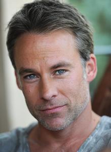 4_8_actor